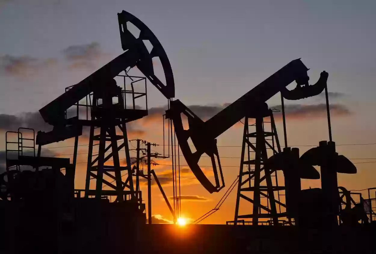 انخفاض متواصل في أسعار النفط